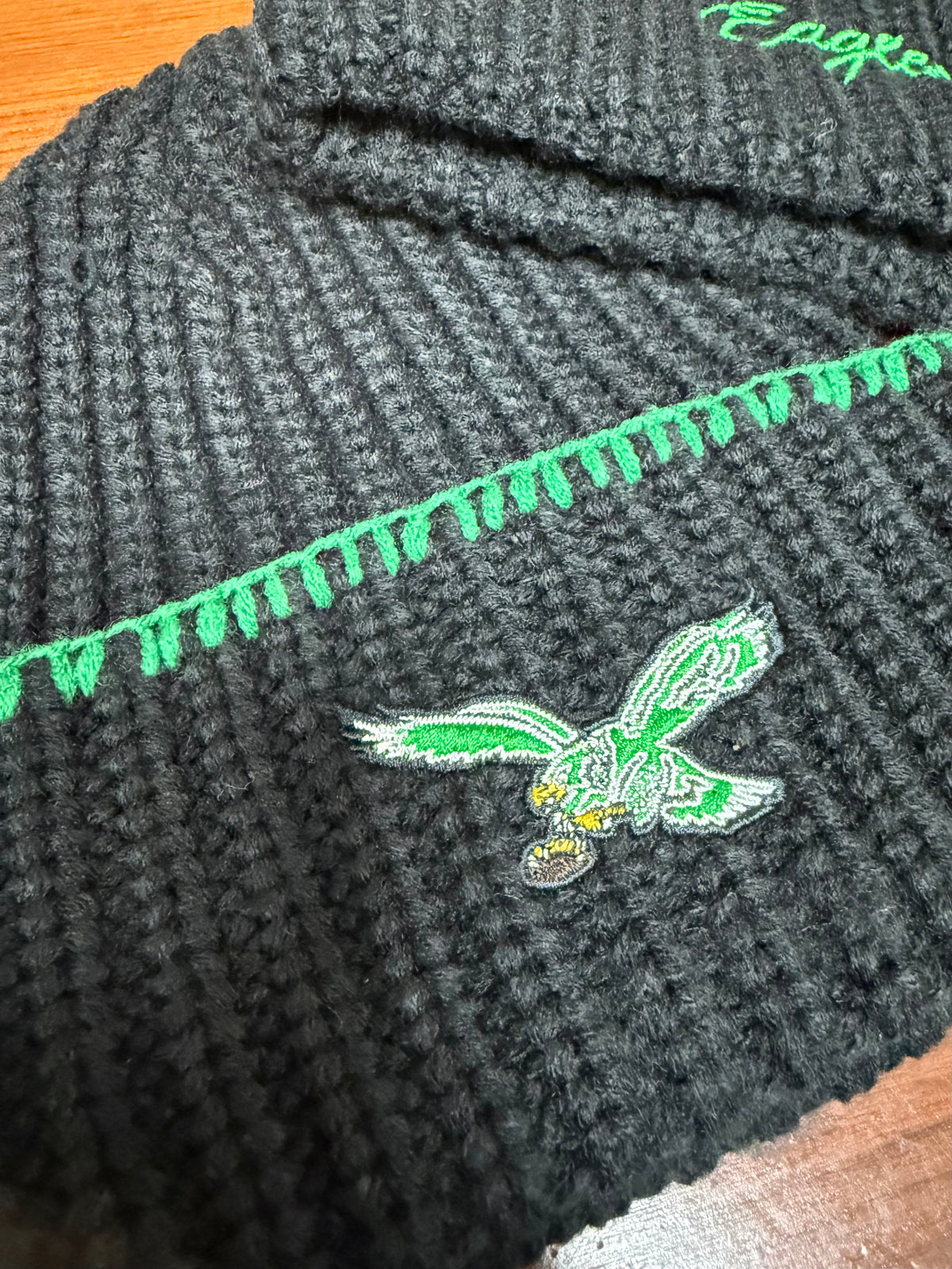Ladies Eagles Black Blanket Stitch Cuff Knit Beanie Hat