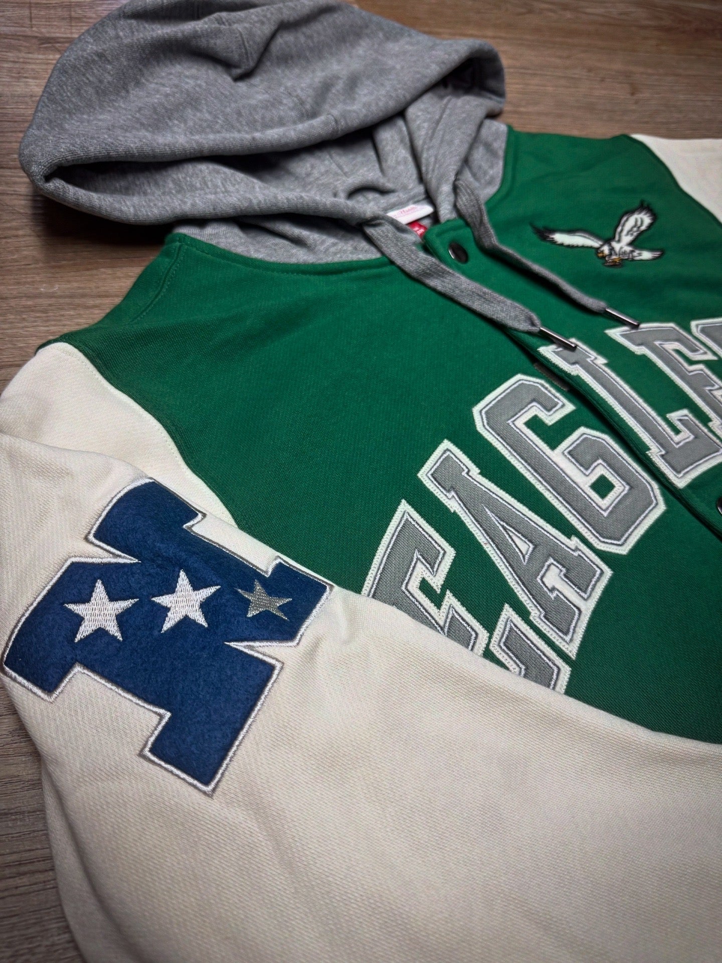 Eagles Courtside Fleece Button Down Hoodie Jacket