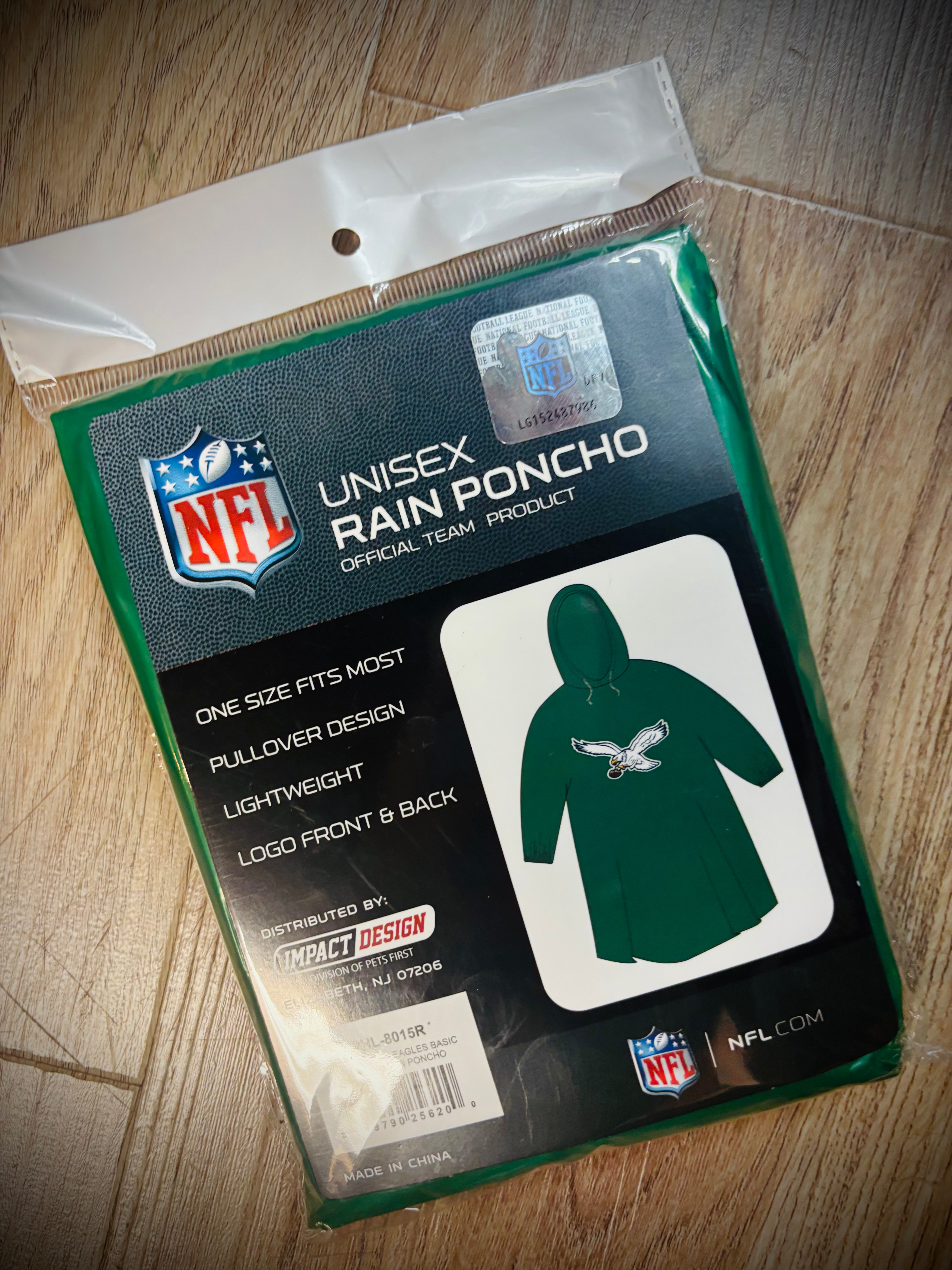 Eagles Throwback Kelly Premium Poncho