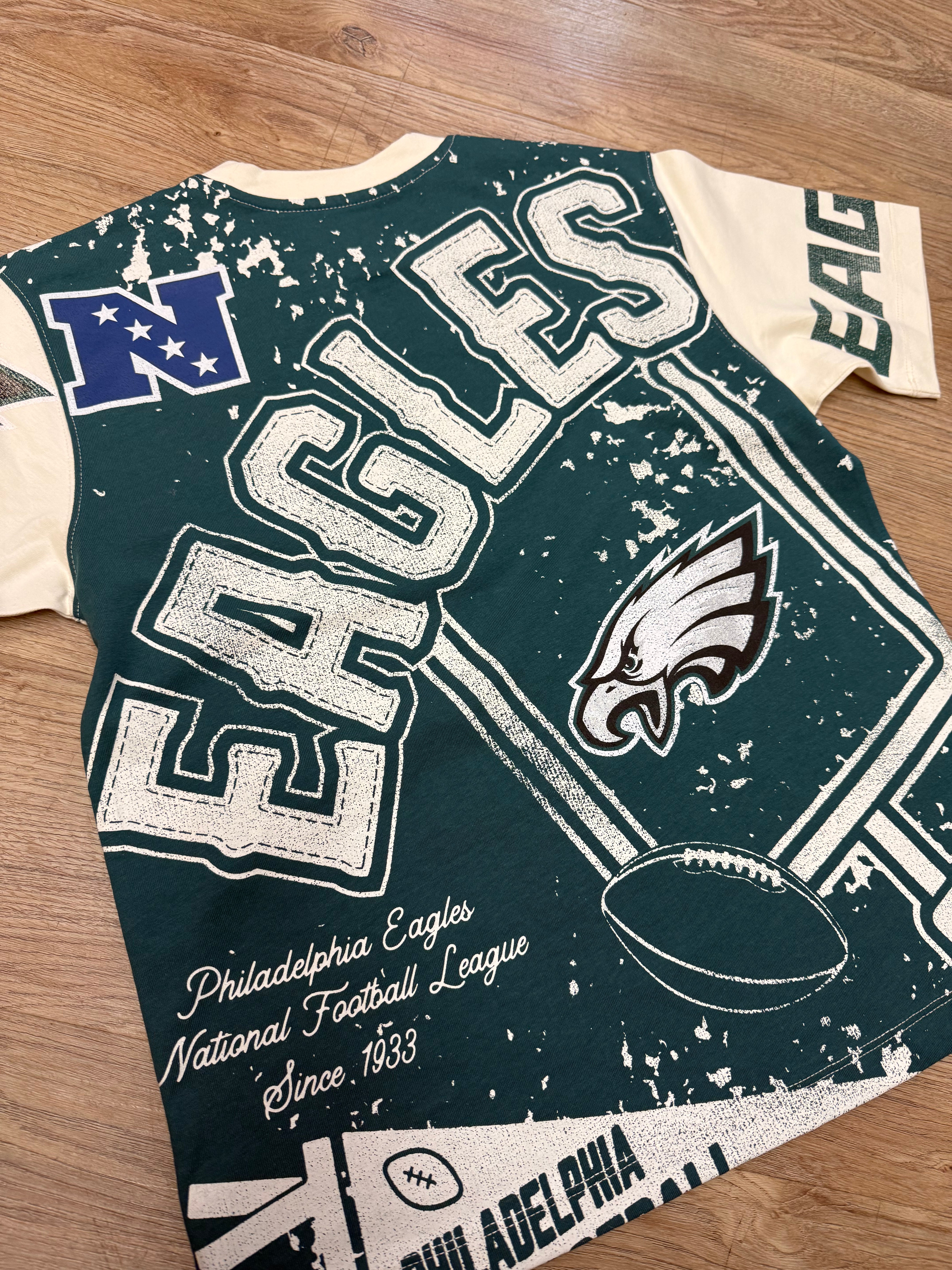 Kids Eagles All Over Pennant Print tee