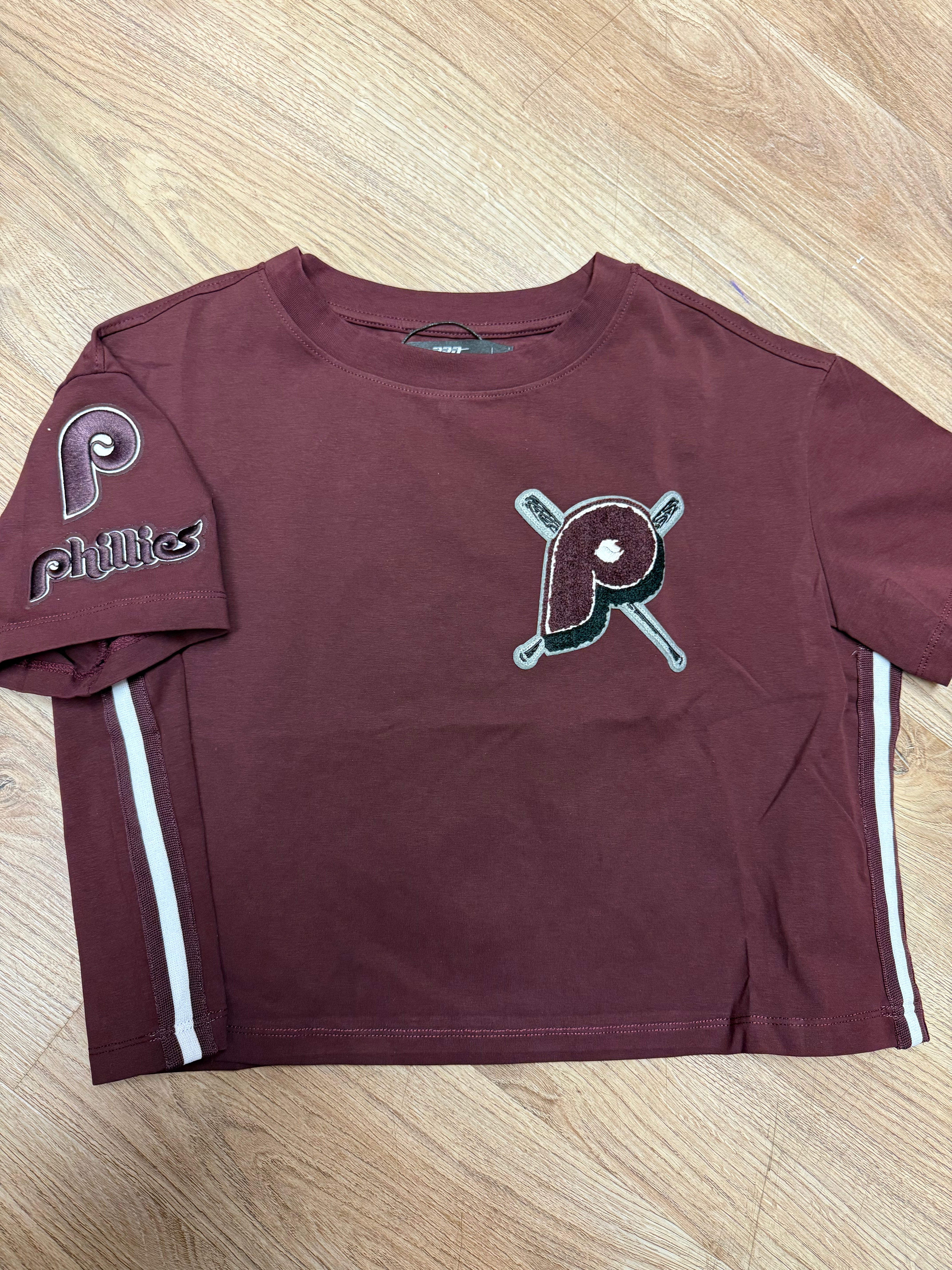 Ladies Phillies Throwback Embroidered Crop Tee