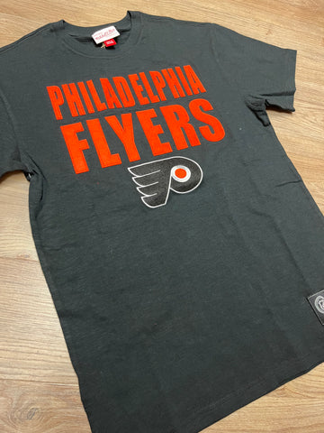 Philadelphia Flyers Hockey Giant Logo Kids Orange NHL Short Sleeve  T-Shirts-NWT